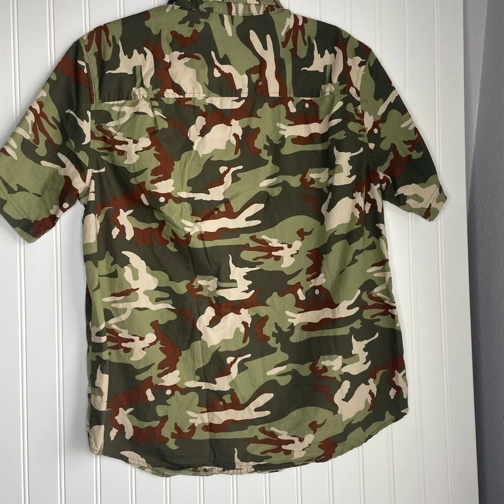 Men’s medium camo original use shirt